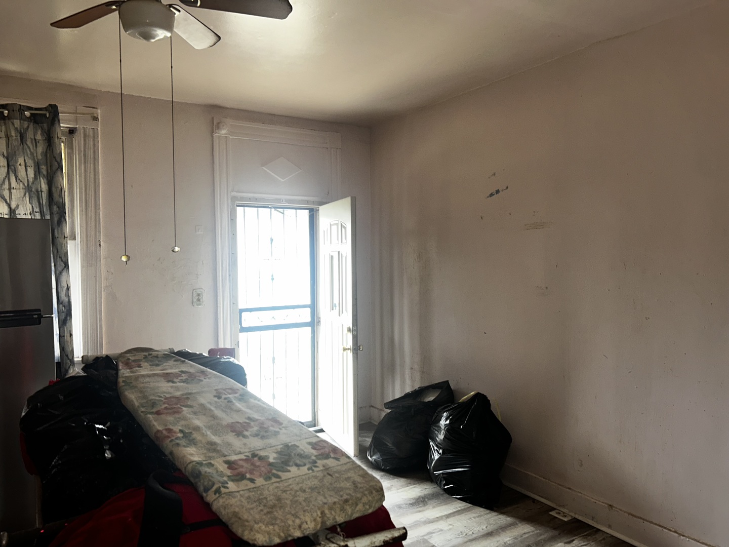 10618 S Langley Avenue 10618