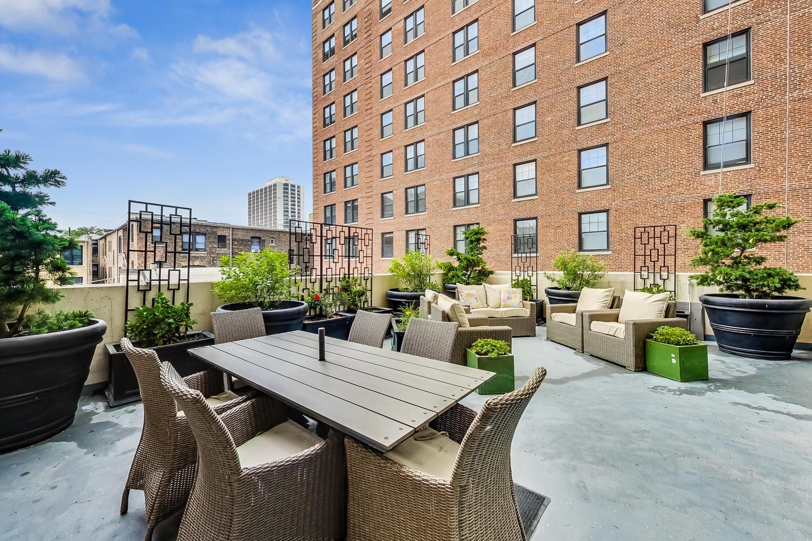 3150 N Sheridan Road 2A