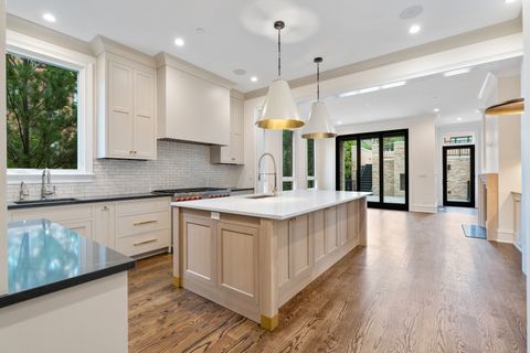 Tiny photo for 3505 N Greenview Avenue, Chicago, IL 60657 (MLS # 12461826)