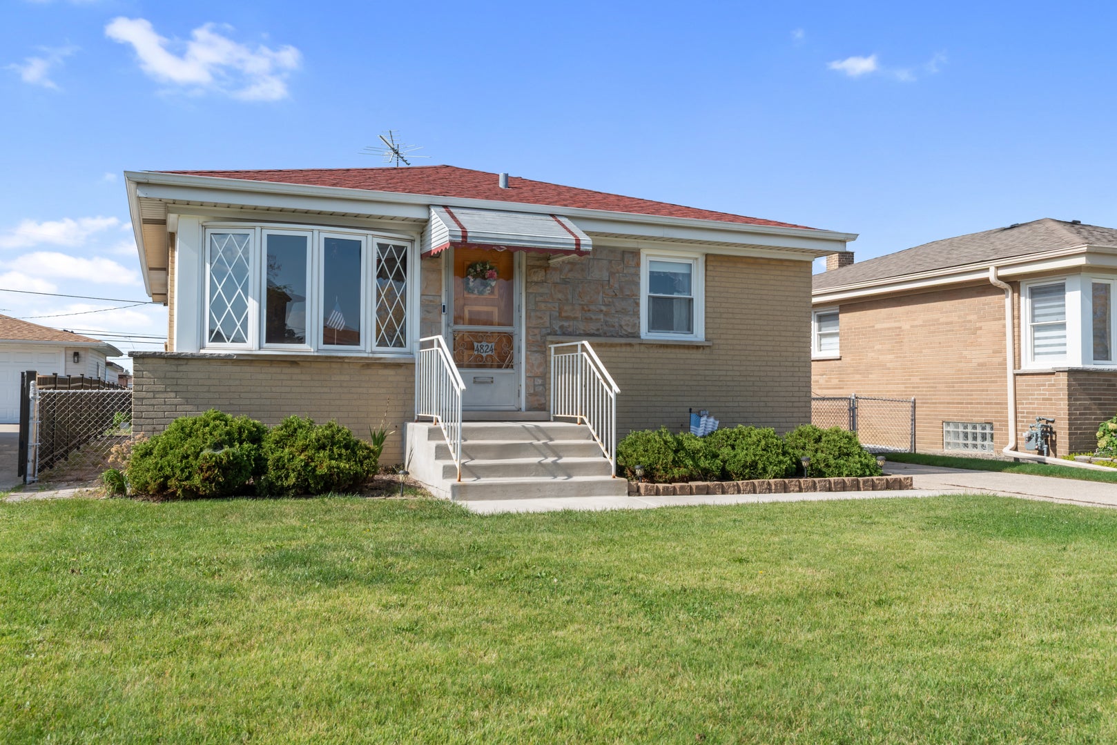 4824 N Ozark Avenue