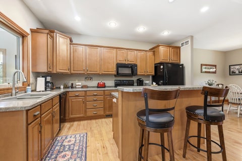 Tiny photo for 4 N Acorn Court, Galena, IL 61036 (MLS # 12700226)