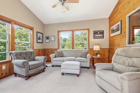 Tiny photo for 4 N Acorn Court, Galena, IL 61036 (MLS # 12700226)