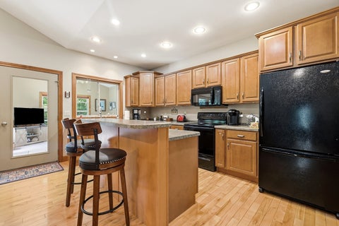 Tiny photo for 4 N Acorn Court, Galena, IL 61036 (MLS # 12700226)
