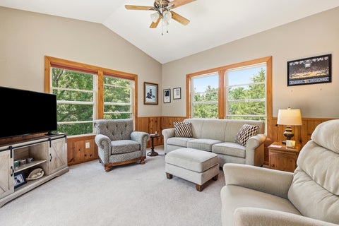 Tiny photo for 4 N Acorn Court, Galena, IL 61036 (MLS # 12700226)