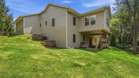 Tiny photo for 4 N Acorn Court, Galena, IL 61036 (MLS # 12700226)