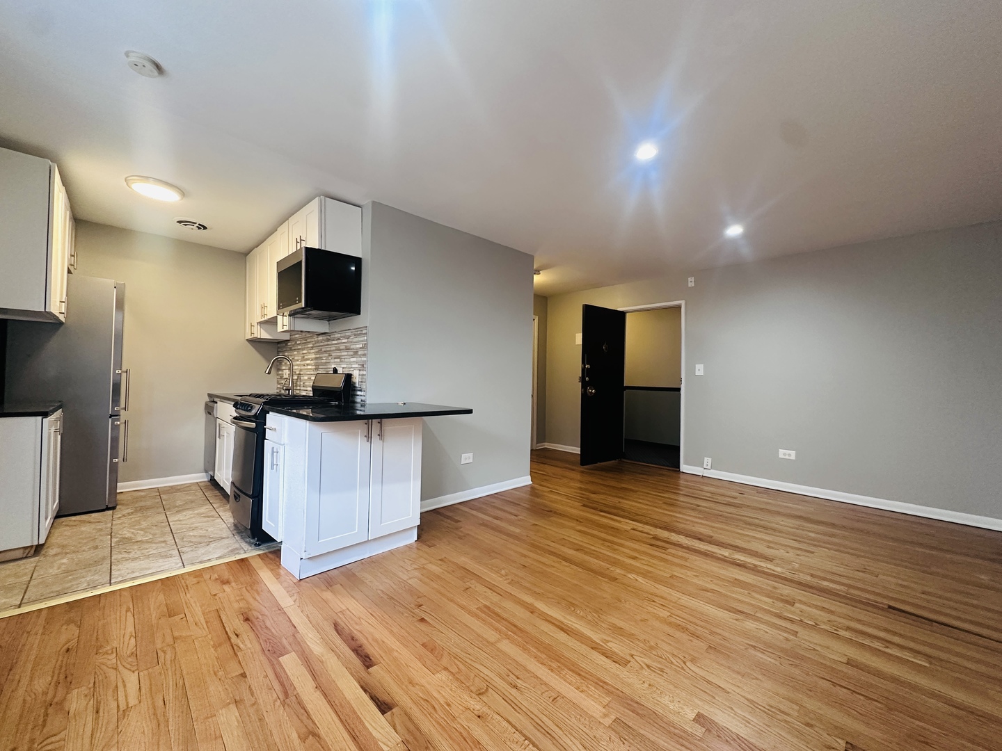 541 W OAKDALE Avenue 314