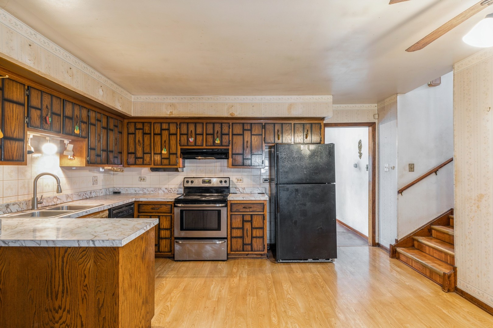 848 E 150th Place