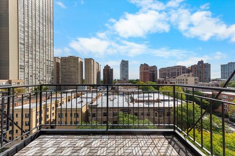 Tiny photo for 3900 N PINE GROVE Avenue #910, Chicago, IL 60613 (MLS # 12521223)