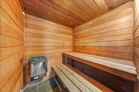 Tiny photo for 3900 N PINE GROVE Avenue #910, Chicago, IL 60613 (MLS # 12521223)