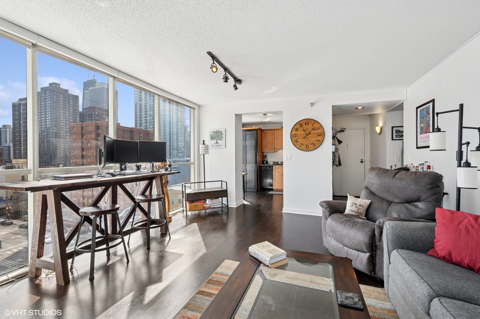 1212 N LaSalle Drive 802