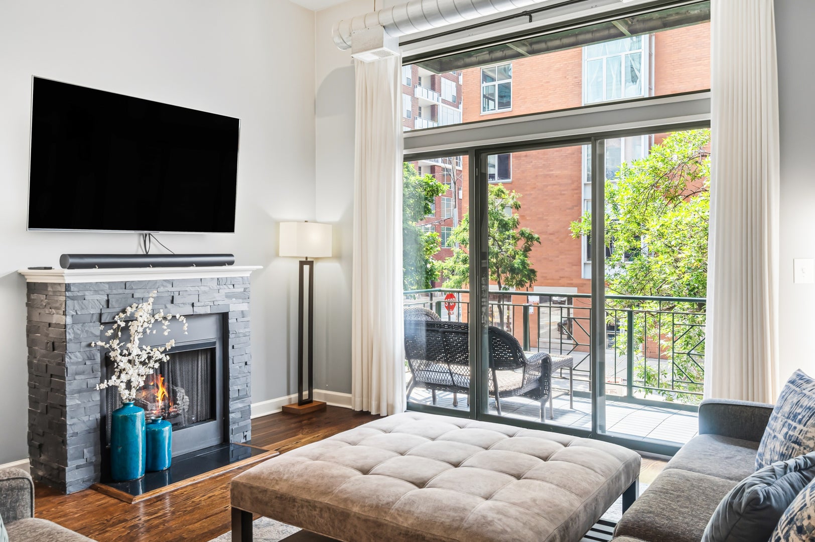 936 W Madison Street D2