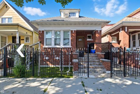 Photo of 5820 S Washtenaw Avenue, Chicago, IL 60629 (MLS # 12478352)