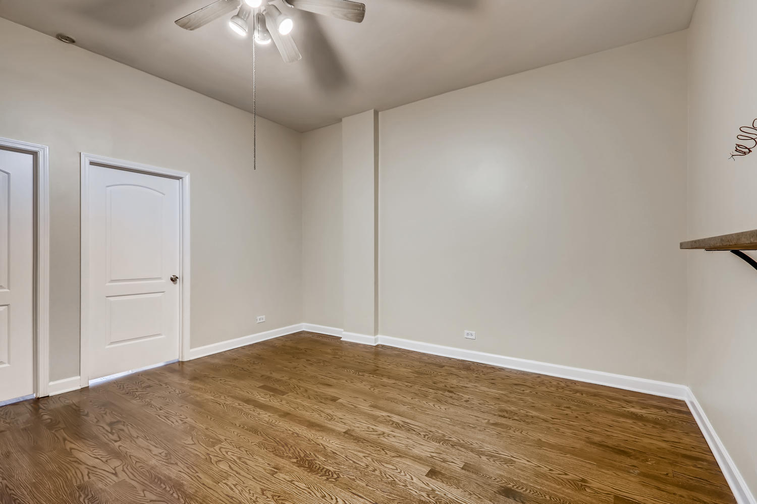 7046 N Clark Street 2FLR