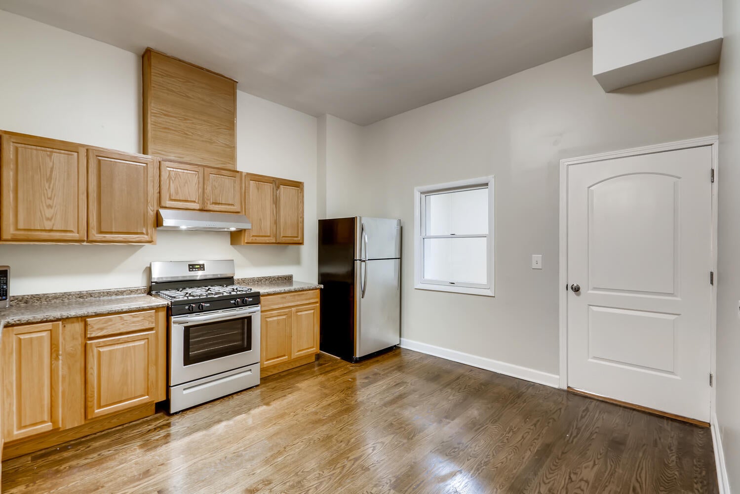 7046 N Clark Street 2FLR