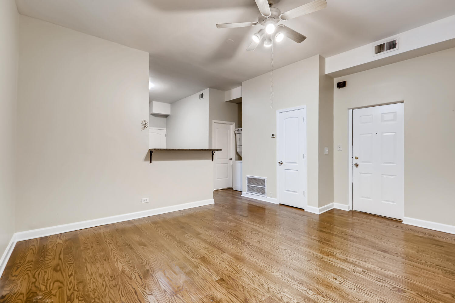 7046 N Clark Street 2FLR