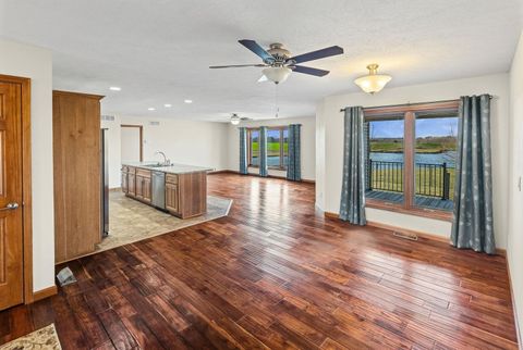 Tiny photo for 5476 Waterway Dr Drive, Pinckneyville, IL 62274 (MLS # 100000355)