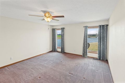 Tiny photo for 5476 Waterway Dr Drive, Pinckneyville, IL 62274 (MLS # 100000355)