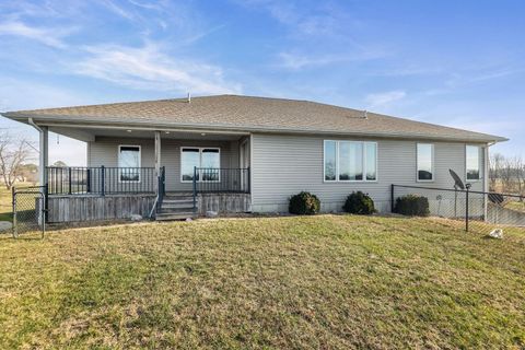 Tiny photo for 5476 Waterway Dr Drive, Pinckneyville, IL 62274 (MLS # 100000355)