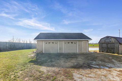 Tiny photo for 5476 Waterway Dr Drive, Pinckneyville, IL 62274 (MLS # 100000355)