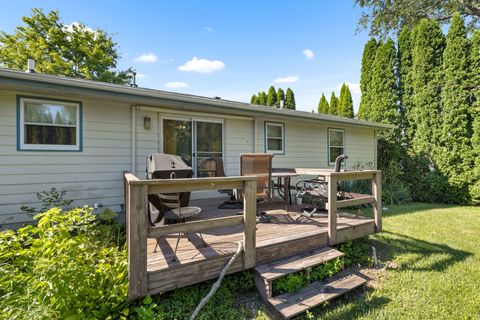 Tiny photo for 104 Deerpath Way, Poplar Grove, IL 61065 (MLS # 12429061)