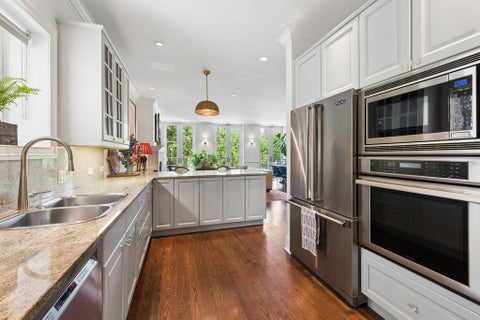 Tiny photo for 1418 N LaSalle Drive #3, Chicago, IL 60610 (MLS # 12717282)