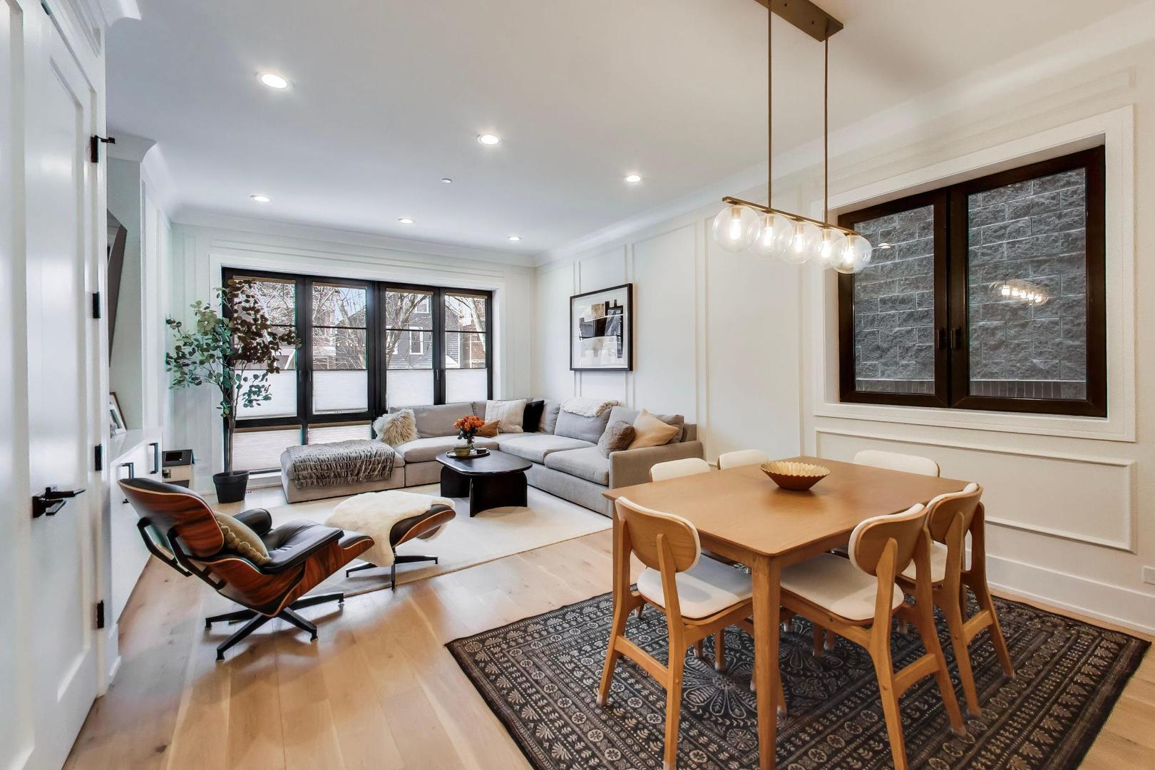 3219 N Seminary Avenue 1N