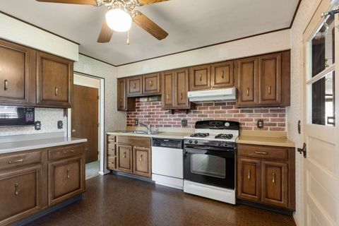 Tiny photo for 47 Old Post Road, Montgomery, IL 60538 (MLS # 12496272)