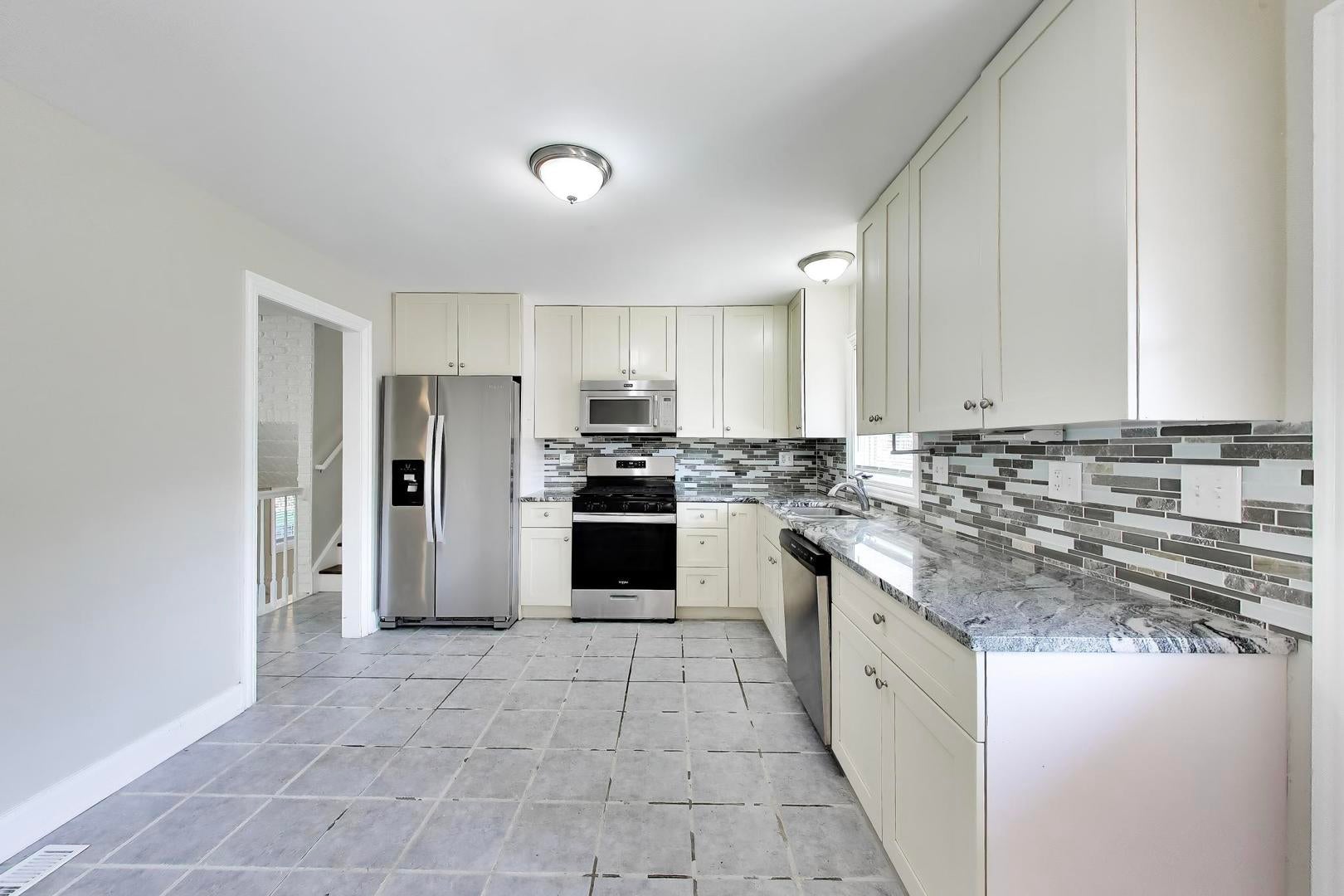 655 Thornwood Drive