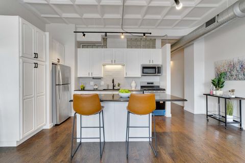 Tiny photo for 1307 S WABASH Avenue #504, Chicago, IL 60605 (MLS # 12602385)