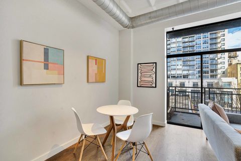 Tiny photo for 1307 S WABASH Avenue #504, Chicago, IL 60605 (MLS # 12602385)
