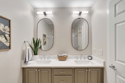 Tiny photo for 1307 S WABASH Avenue #504, Chicago, IL 60605 (MLS # 12602385)