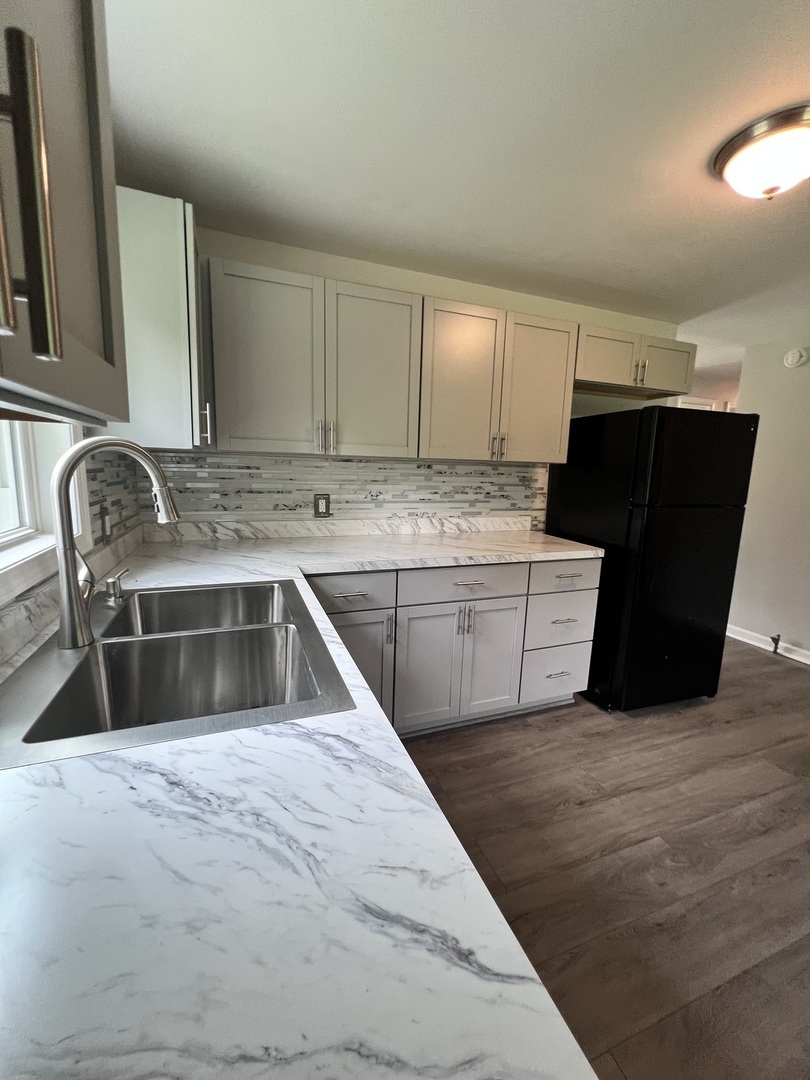 6643 S 13370e Road