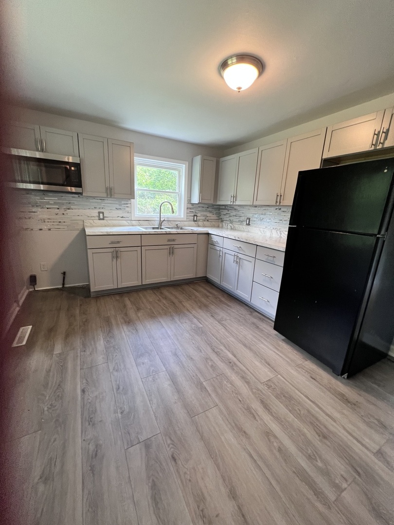 6643 S 13370e Road