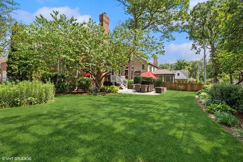 A home in Park Ridge