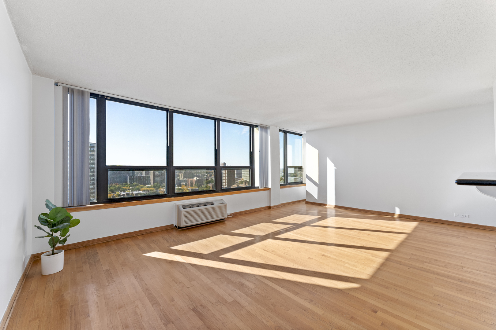 5100 N marine Drive 21A