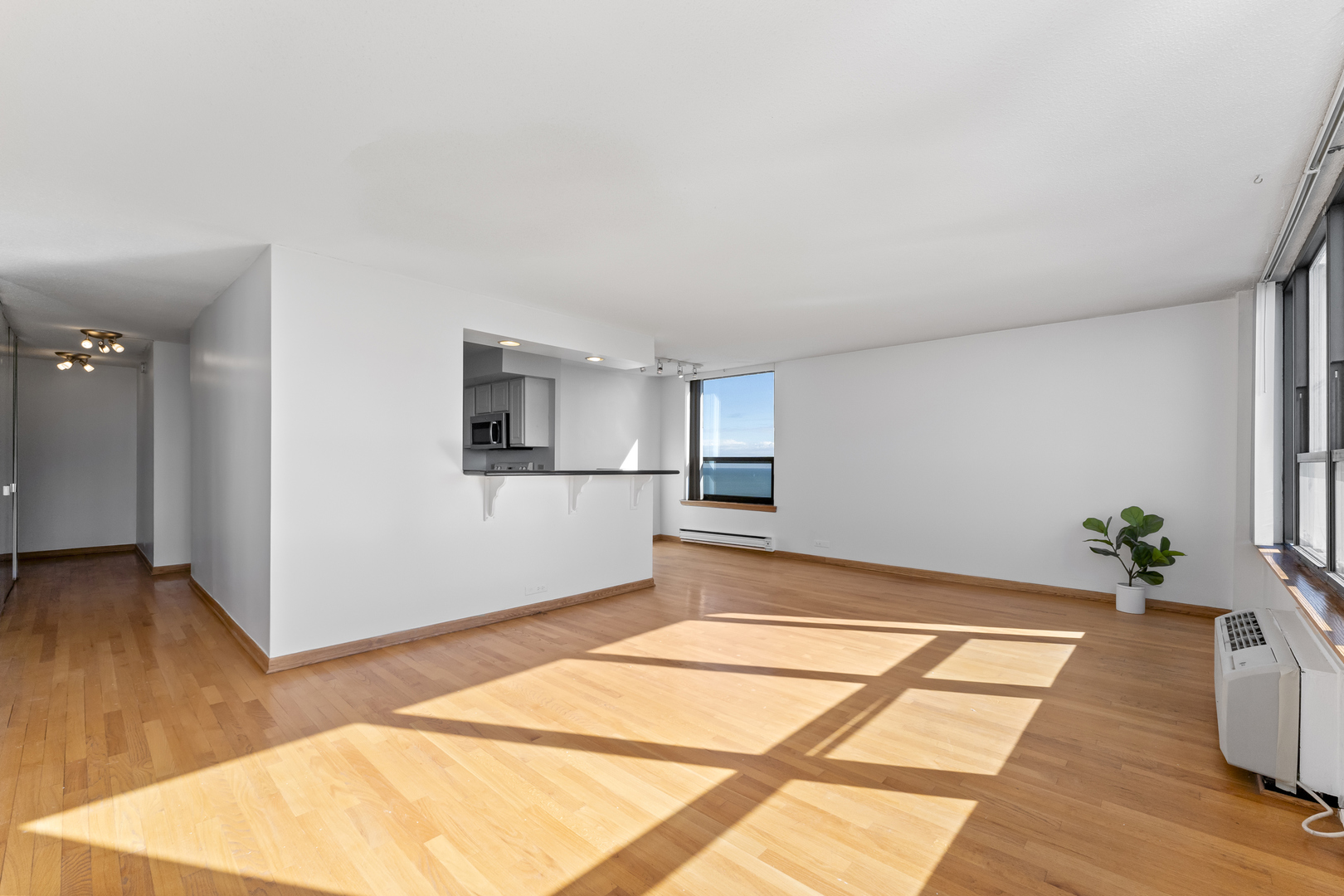 5100 N marine Drive 21A