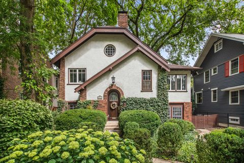 2717 Harrison Street Evanston IL 60201