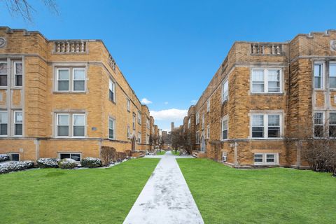 Tiny photo for 4209 N Keystone Avenue #2W, Chicago, IL 60641 (MLS # 12600486)