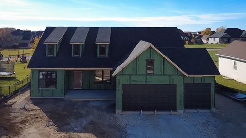 Photo of 668 E Becker Place, Sycamore, IL 60178 (MLS # 12538060)