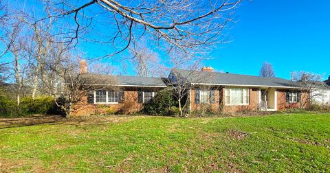 Photo of 4 Lilac Lane, Centralia, IL 62801 (MLS # 12586571)