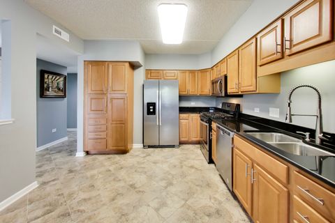 Tiny photo for 601 W Rand Road #201, Arlington Heights, IL 60004 (MLS # 12636760)