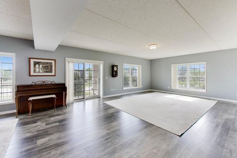 Tiny photo for 601 W Rand Road #201, Arlington Heights, IL 60004 (MLS # 12636760)