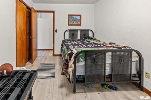 Tiny photo for 17 CRESTWOOD Drive, Centralia, IL 62801 (MLS # EB459811)