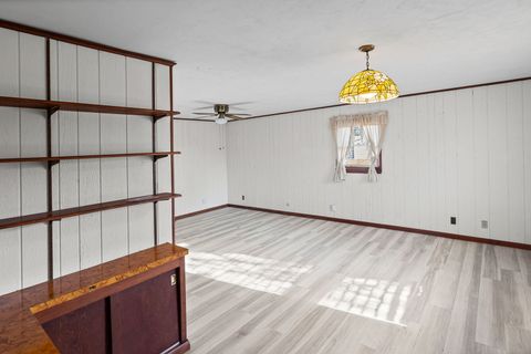 Tiny photo for 17 CRESTWOOD Lane, Centralia, IL 62801 (MLS # EB459811)