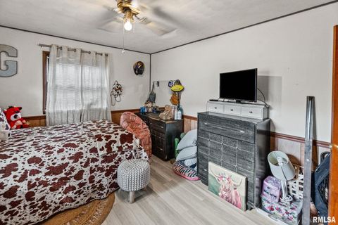 Tiny photo for 17 CRESTWOOD Drive, Centralia, IL 62801 (MLS # EB459811)