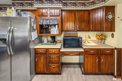 Tiny photo for 17 CRESTWOOD Drive, Centralia, IL 62801 (MLS # EB459811)