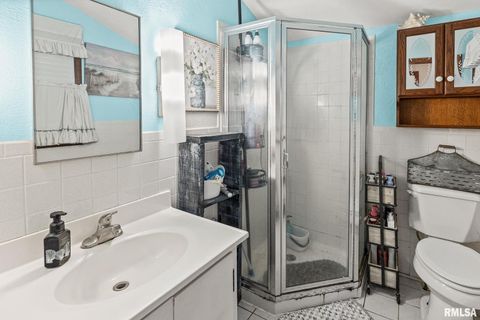 Tiny photo for 17 CRESTWOOD Drive, Centralia, IL 62801 (MLS # EB459811)