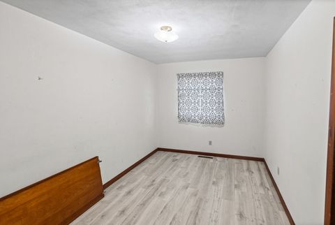 Tiny photo for 17 CRESTWOOD Lane, Centralia, IL 62801 (MLS # EB459811)