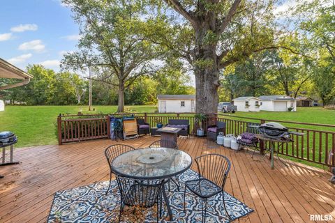 Tiny photo for 17 CRESTWOOD Drive, Centralia, IL 62801 (MLS # EB459811)