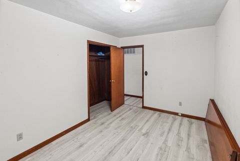 Tiny photo for 17 CRESTWOOD Lane, Centralia, IL 62801 (MLS # EB459811)